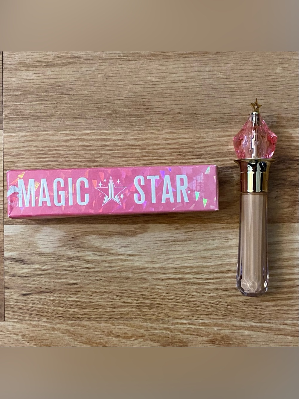 Jeffree Star Cosmetics Magic Star
Concealer in the shade C15.25. NIB